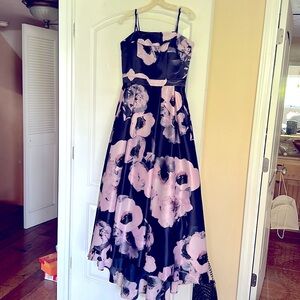 Xscape Flowered Dress, size 12, with pockets